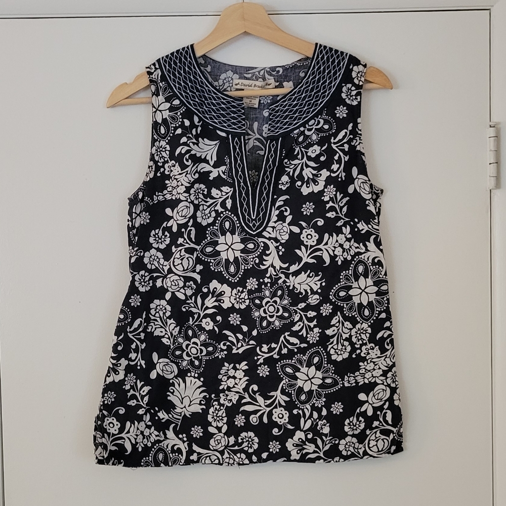 David Brooks linen navy Floral embroidered tank, size medium